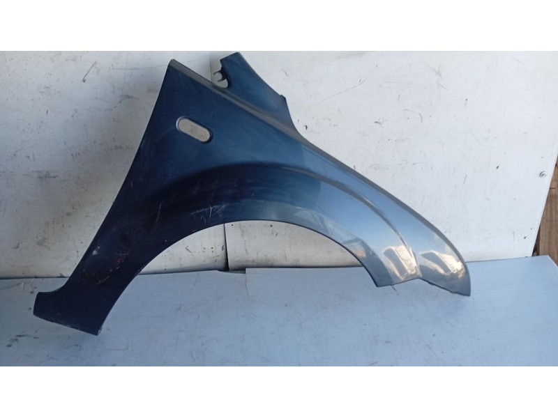 Recambio de aleta delantera derecha para ford focus sportbreak (cap) trend referencia OEM IAM 1376483  