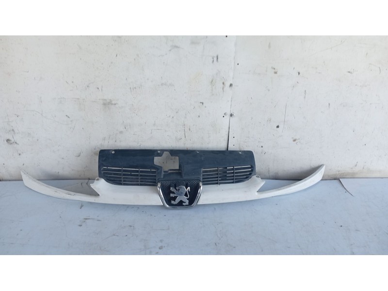 Recambio de moldura para peugeot 206 hatchback (2a/c) 1.9 d referencia OEM IAM   