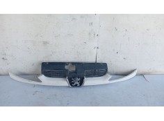 Recambio de moldura para peugeot 206 hatchback (2a/c) 1.9 d referencia OEM IAM    2