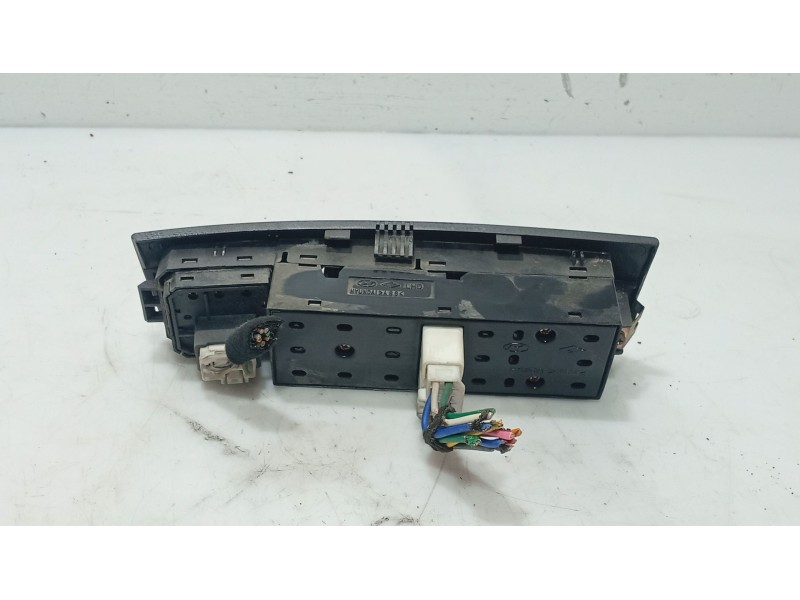 Recambio de mando elevalunas delantero izquierdo para hyundai matrix (fc) 1.5 crdi referencia OEM IAM   