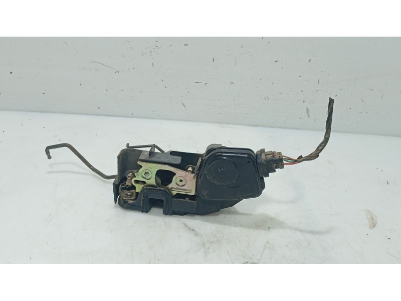 Recambio de cerradura puerta delantera izquierda para hyundai matrix (fc) 1.5 crdi referencia OEM IAM 8131017100  