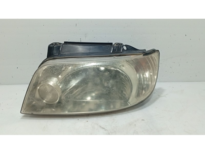 Recambio de faro izquierdo para hyundai matrix (fc) 1.5 crdi referencia OEM IAM 9210117010  