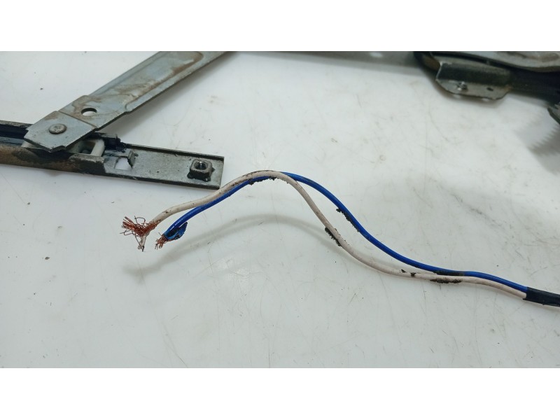 Recambio de elevalunas delantero izquierdo para hyundai matrix (fc) 1.5 crdi referencia OEM IAM 8240117000  