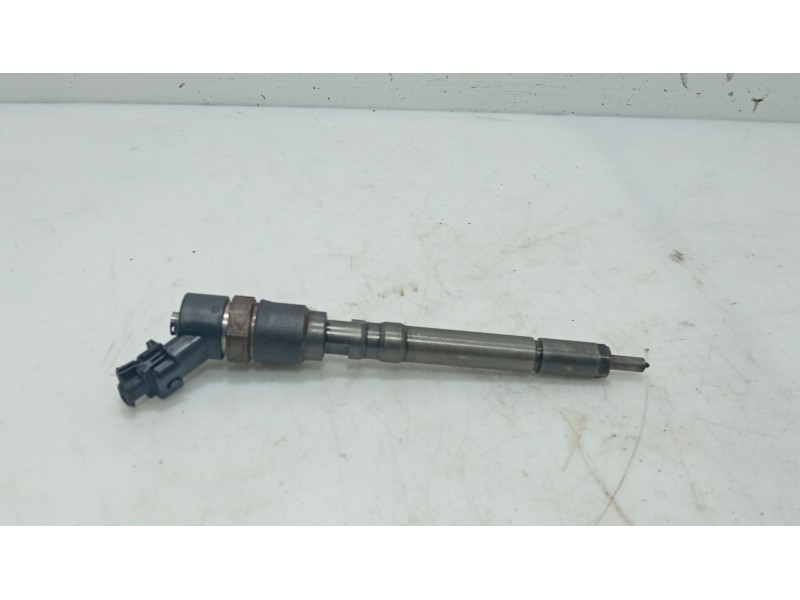 Recambio de inyector para hyundai matrix (fc) 1.5 crdi referencia OEM IAM 3531022600  