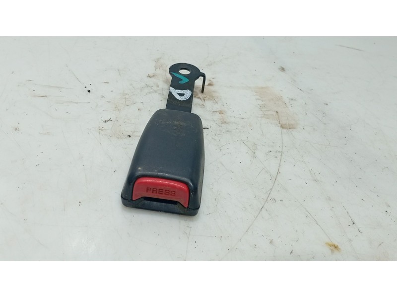 Recambio de anclaje cinturon delantero derecho para hyundai matrix (fc) 1.5 crdi referencia OEM IAM   