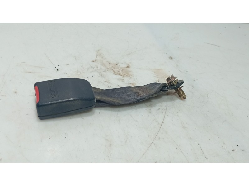 Recambio de anclaje cinturon trasero central para hyundai matrix (fc) 1.5 crdi referencia OEM IAM   