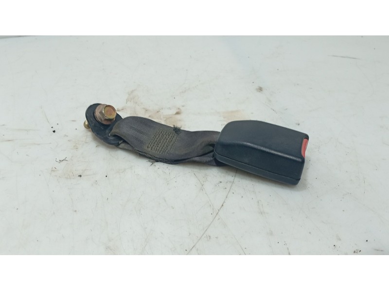 Recambio de anclaje cinturon trasero izquierdo para hyundai matrix (fc) 1.5 crdi referencia OEM IAM   