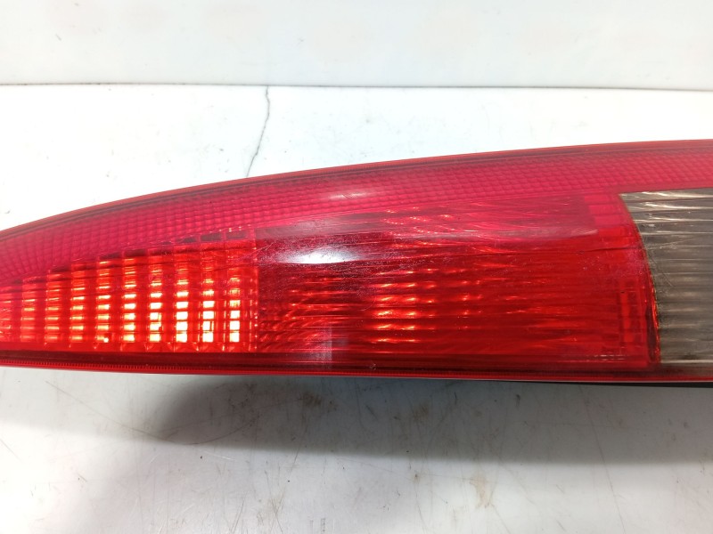 Recambio de piloto trasero derecho para ford fusion (ju_) 1.4 referencia OEM IAM 1324515  