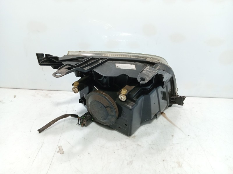 Recambio de faro izquierdo para ford fusion (ju_) 1.4 referencia OEM IAM 1526786  