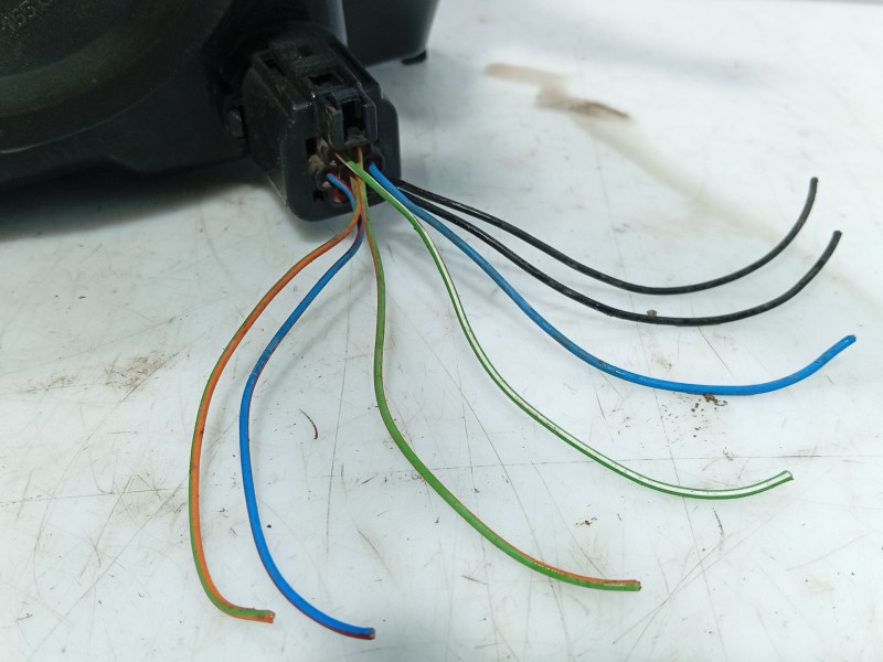 Recambio de faro derecho para ford fusion (ju_) 1.4 referencia OEM IAM 1526782  