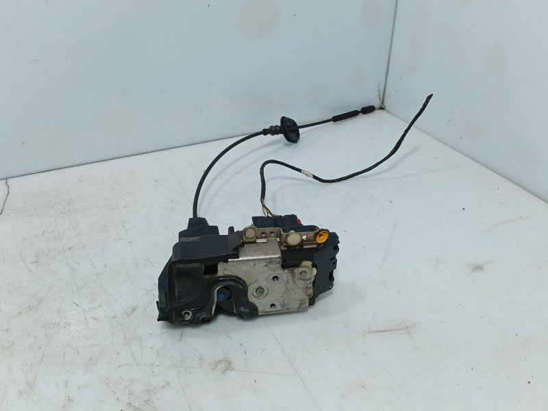 Recambio de cerradura puerta trasera derecha para ford fusion (ju_) 1.4 referencia OEM IAM 1372480  