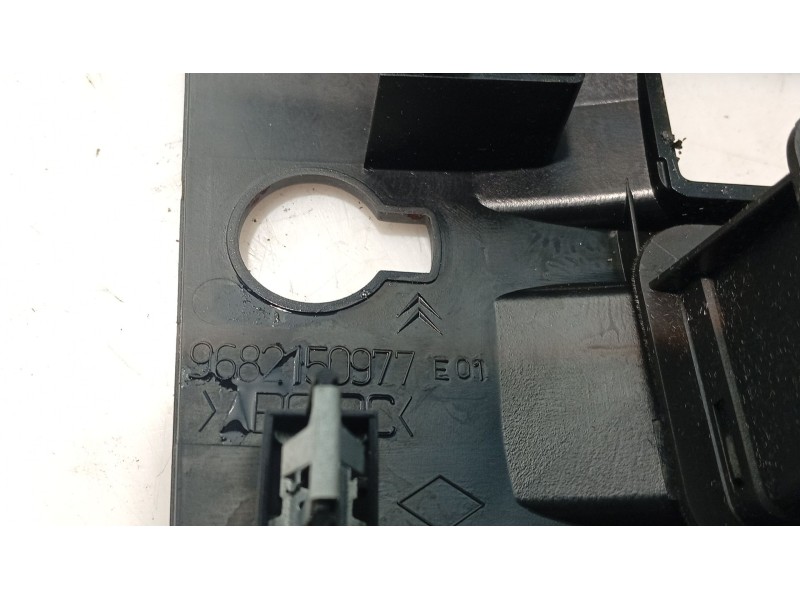 Recambio de moldura para citroën c4 ii (nc_) 1.6 hdi 90 referencia OEM IAM   