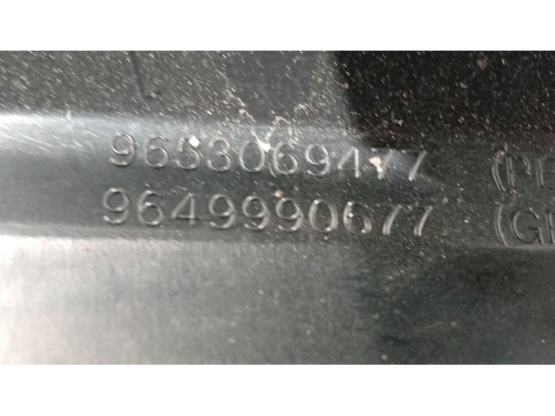 Recambio de moldura para citroën c4 ii (nc_) 1.6 hdi 90 referencia OEM IAM   