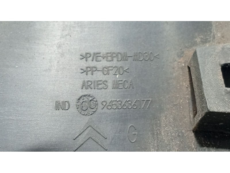 Recambio de moldura para citroën c4 ii (nc_) 1.6 hdi 90 referencia OEM IAM   