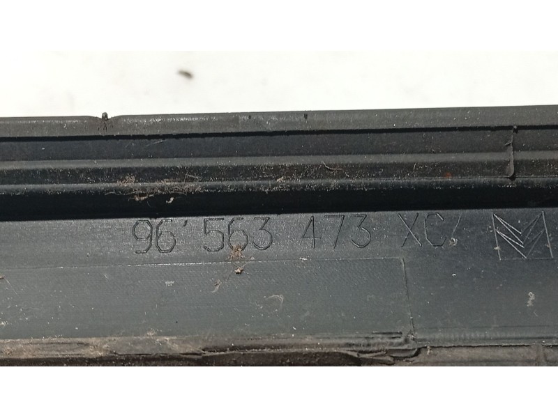 Recambio de moldura para citroën c4 ii (nc_) 1.6 hdi 90 referencia OEM IAM   