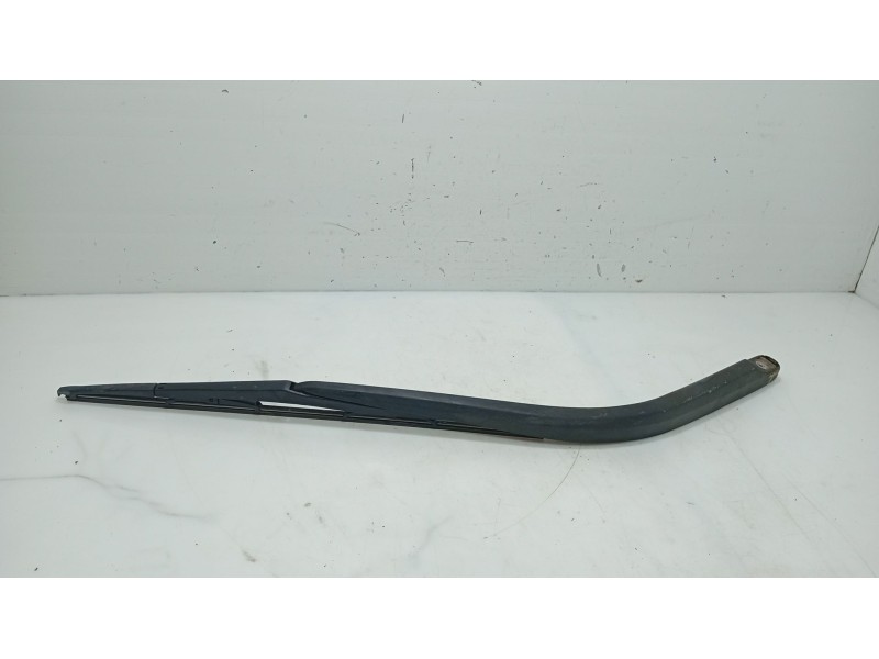 Recambio de brazo limpia trasero para nissan primera hatchback (p12) 1.6 referencia OEM IAM   
