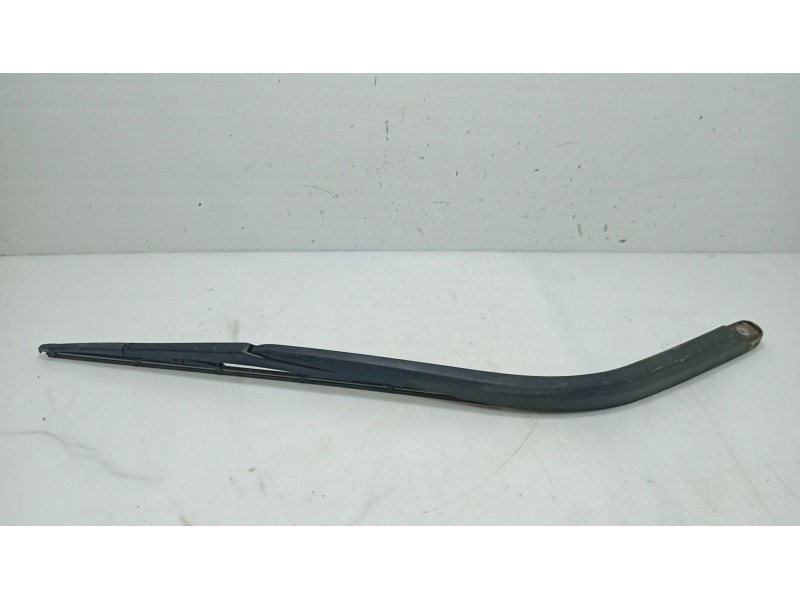 Recambio de brazo limpia trasero para nissan primera hatchback (p12) 1.6 referencia OEM IAM   
