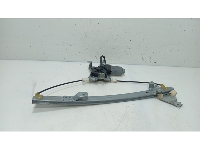 Recambio de elevalunas trasero derecho para nissan primera hatchback (p12) 1.6 referencia OEM IAM   