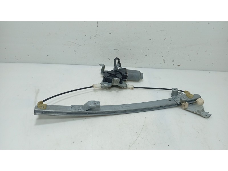 Recambio de elevalunas trasero derecho para nissan primera hatchback (p12) 1.6 referencia OEM IAM   