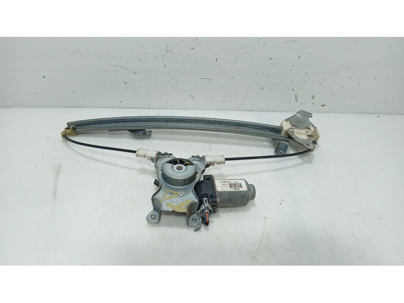 Recambio de elevalunas trasero derecho para nissan primera hatchback (p12) 1.6 referencia OEM IAM   