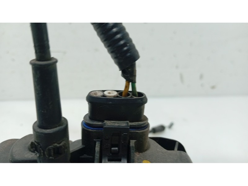 Recambio de cerradura puerta trasera derecha para nissan primera hatchback (p12) 1.6 referencia OEM IAM   