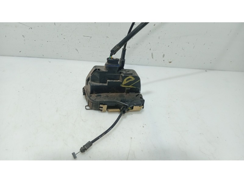 Recambio de cerradura puerta trasera derecha para nissan primera hatchback (p12) 1.6 referencia OEM IAM   