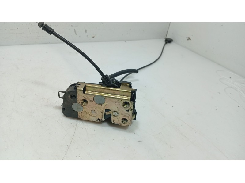 Recambio de cerradura puerta trasera derecha para nissan primera hatchback (p12) 1.6 referencia OEM IAM   