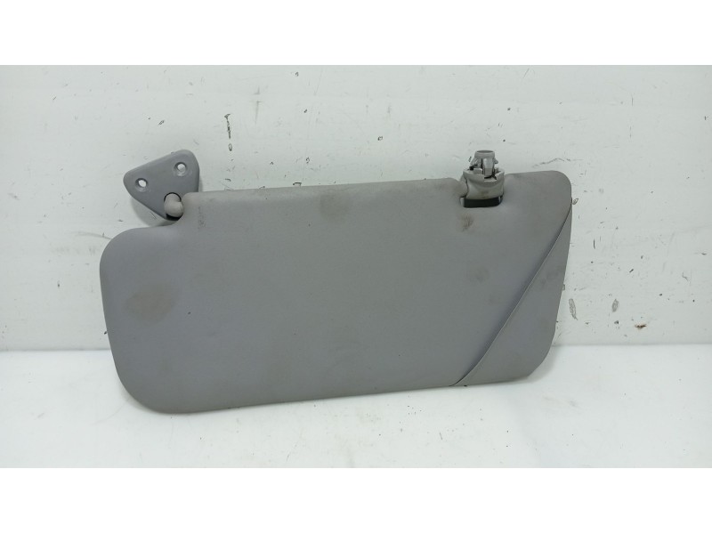Recambio de parasol izquierdo para nissan primera hatchback (p12) 1.6 referencia OEM IAM   
