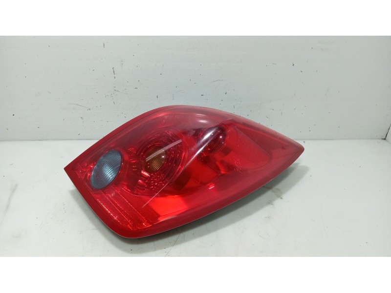 Recambio de piloto trasero derecho para nissan primera hatchback (p12) 1.6 referencia OEM IAM   