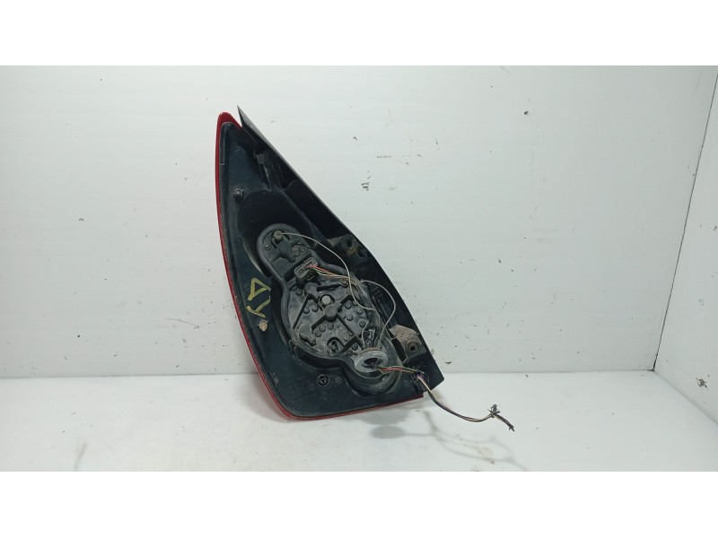 Recambio de piloto trasero derecho para nissan primera hatchback (p12) 1.6 referencia OEM IAM   