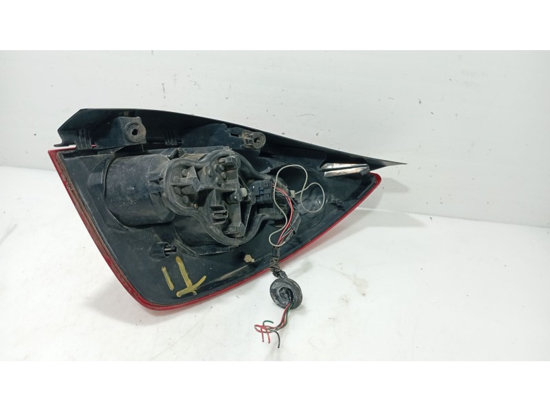 Recambio de piloto trasero izquierdo para nissan primera hatchback (p12) 1.6 referencia OEM IAM   