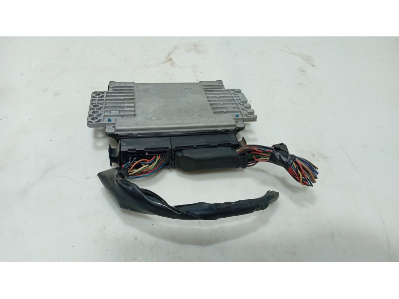 Recambio de centralita motor uce para nissan primera hatchback (p12) 1.6 referencia OEM IAM   
