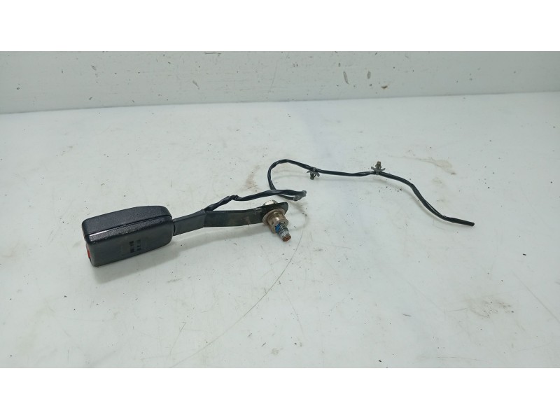 Recambio de anclaje cinturon delantero derecho para nissan primera hatchback (p12) 1.6 referencia OEM IAM   