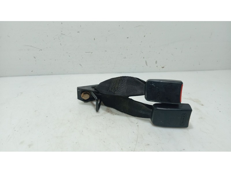 Recambio de anclaje cinturon trasero derecho para nissan primera hatchback (p12) 1.6 referencia OEM IAM   