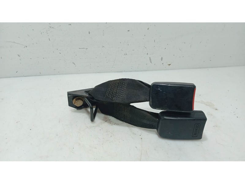Recambio de anclaje cinturon trasero derecho para nissan primera hatchback (p12) 1.6 referencia OEM IAM   