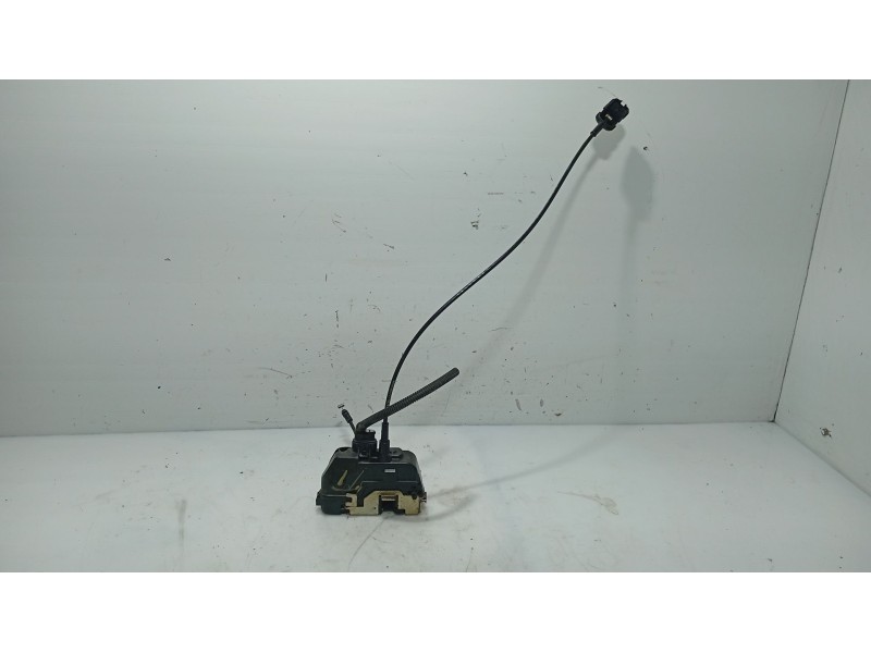 Recambio de cerradura puerta trasera izquierda para nissan primera hatchback (p12) 1.6 referencia OEM IAM   