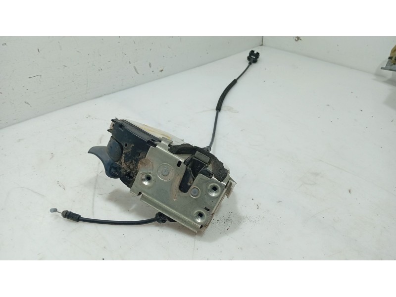 Recambio de cerradura puerta delantera izquierda para nissan primera hatchback (p12) 1.6 referencia OEM IAM   