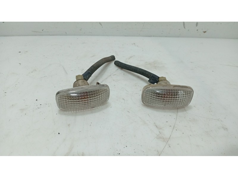 Recambio de piloto lateral izquierdo para nissan primera hatchback (p12) 1.6 referencia OEM IAM   