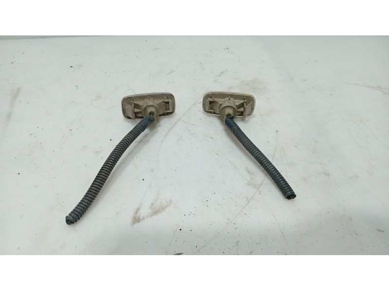 Recambio de piloto lateral izquierdo para nissan primera hatchback (p12) 1.6 referencia OEM IAM   