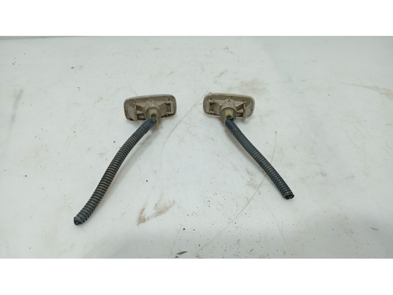 Recambio de piloto lateral izquierdo para nissan primera hatchback (p12) 1.6 referencia OEM IAM   