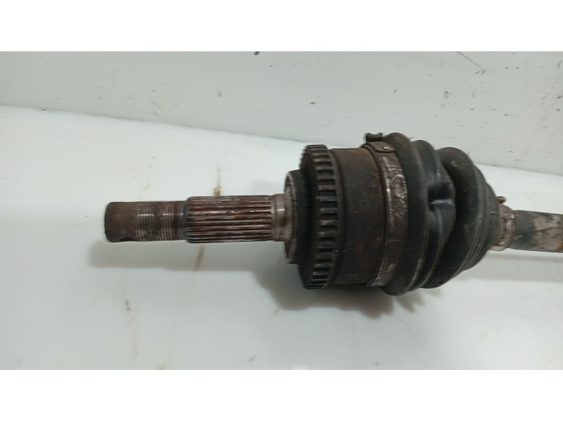 Recambio de transmision delantera izquierda para nissan primera hatchback (p12) 1.6 referencia OEM IAM   