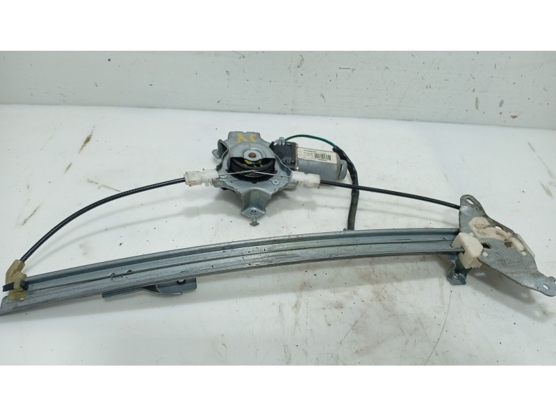 Recambio de elevalunas trasero izquierdo para nissan primera hatchback (p12) 1.6 referencia OEM IAM   