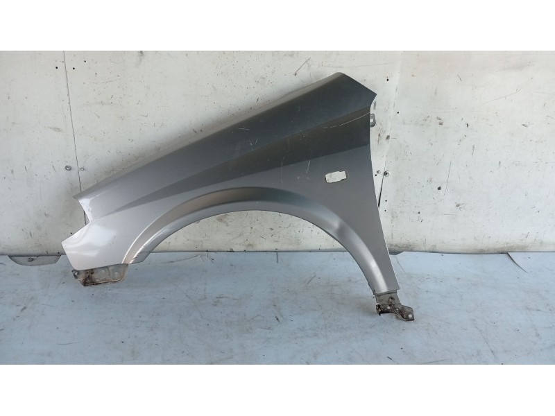 Recambio de aleta delantera izquierda para nissan primera hatchback (p12) 1.6 referencia OEM IAM   