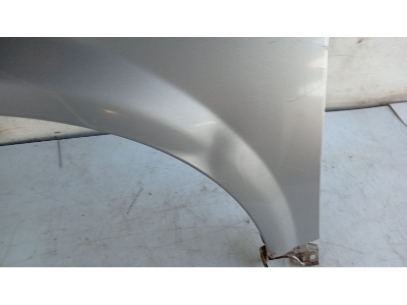 Recambio de aleta delantera izquierda para nissan primera hatchback (p12) 1.6 referencia OEM IAM   