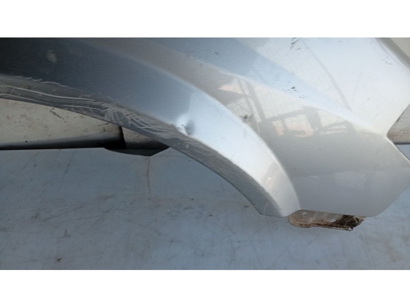 Recambio de aleta delantera derecha para nissan primera hatchback (p12) 1.6 referencia OEM IAM   