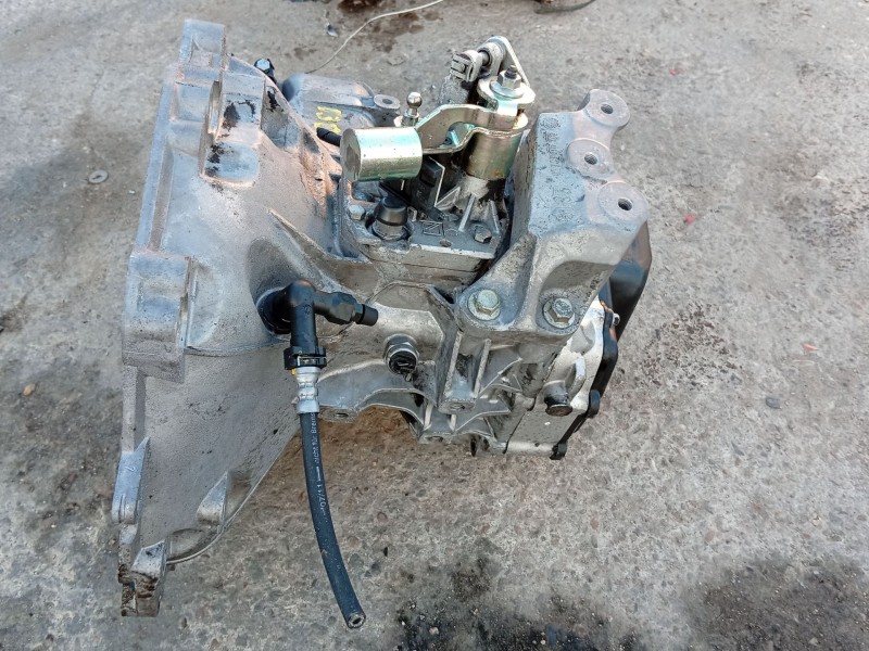 Recambio de caja cambios para chevrolet aveo hatchback (t300) 1.3 d referencia OEM IAM 24579760  