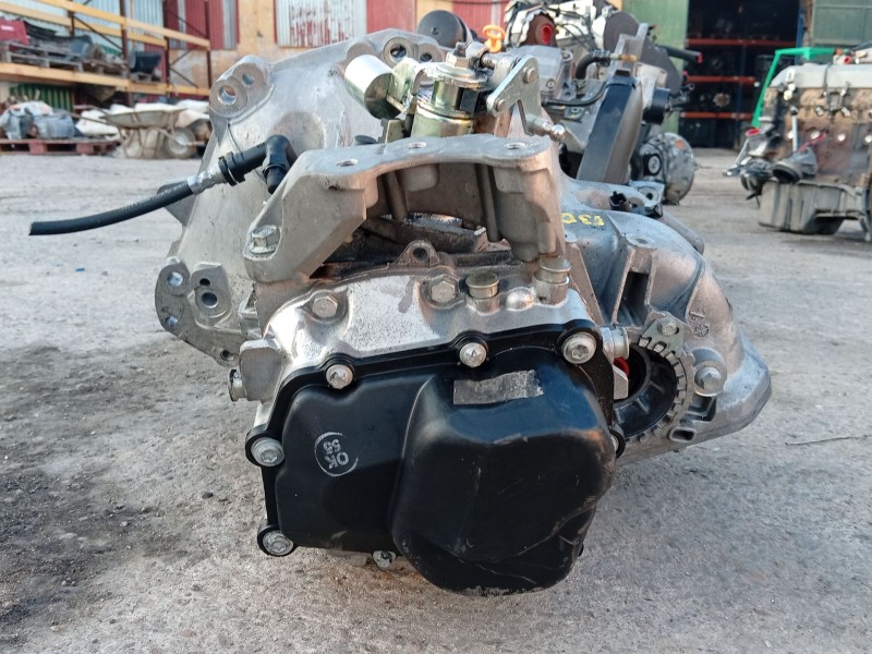 Recambio de caja cambios para chevrolet aveo hatchback (t300) 1.3 d referencia OEM IAM 24579760  