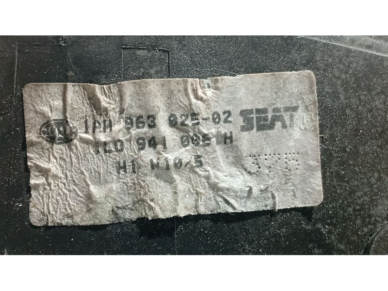 Recambio de faro derecho para seat toledo i (1l2) 1.8 16v referencia OEM IAM   