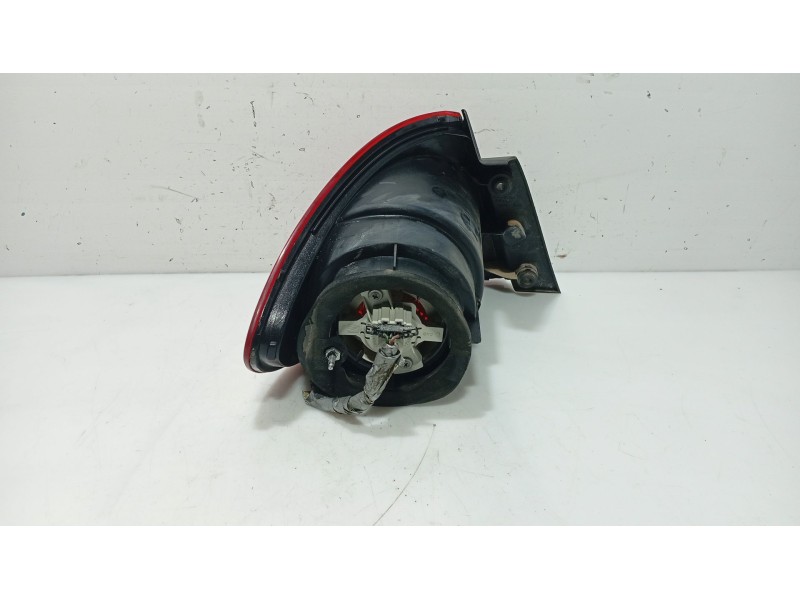 Recambio de piloto trasero derecho para seat toledo iii (5p2) 1.6 referencia OEM IAM 5P5945112A9B9  