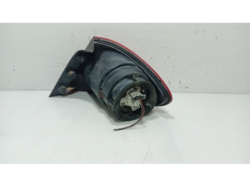 Recambio de piloto trasero izquierdo para seat toledo iii (5p2) 1.6 referencia OEM IAM 5P5945111A9B9  